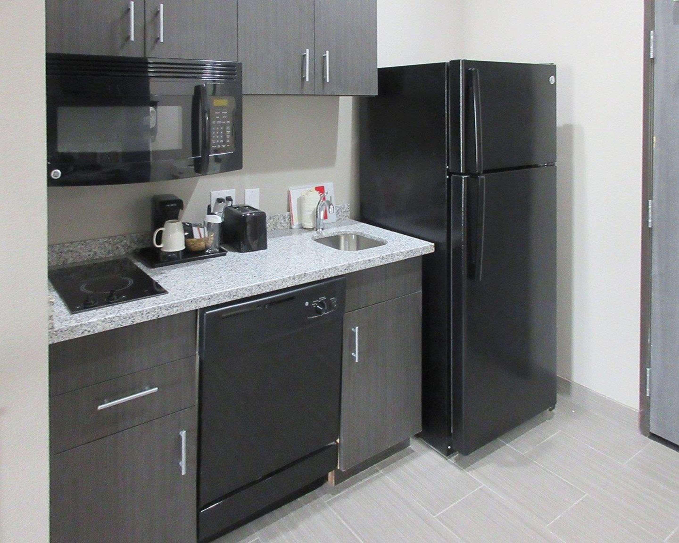 Mainstay Suites Одеса Екстериор снимка