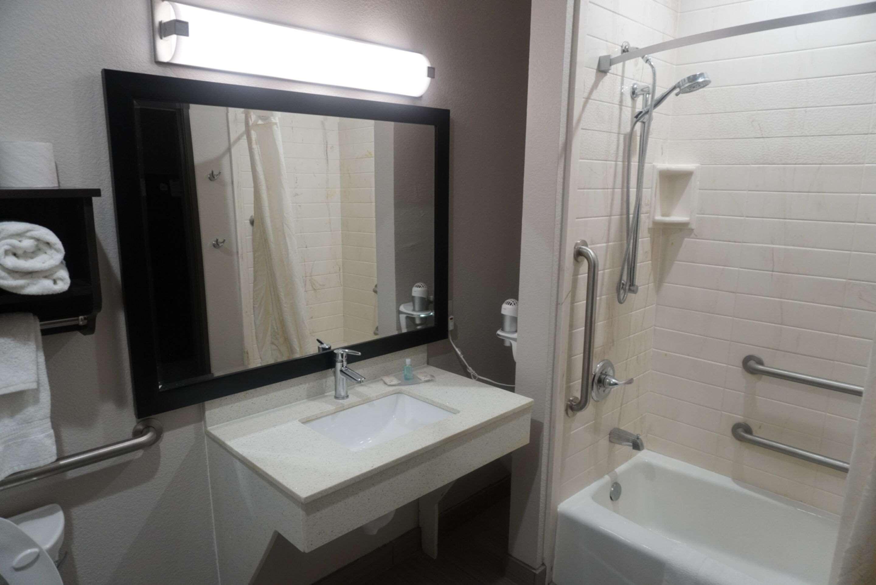 Mainstay Suites Одеса Екстериор снимка