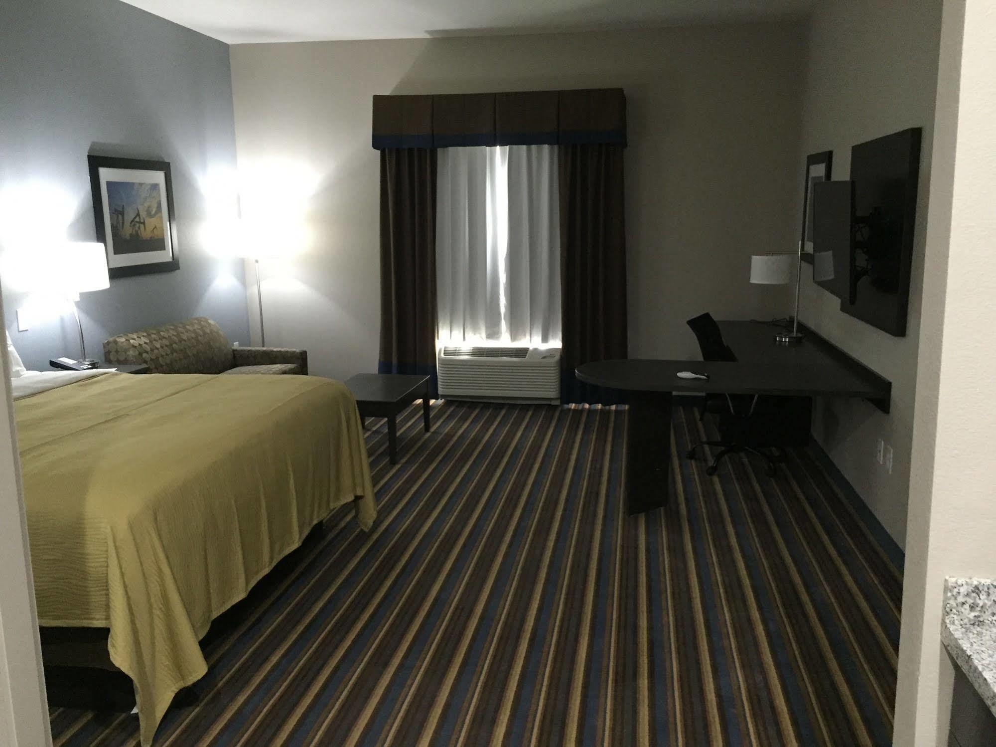 Mainstay Suites Одеса Екстериор снимка