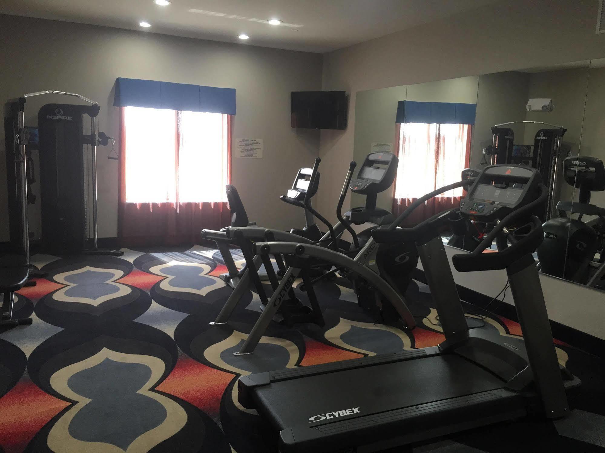 Mainstay Suites Одеса Екстериор снимка